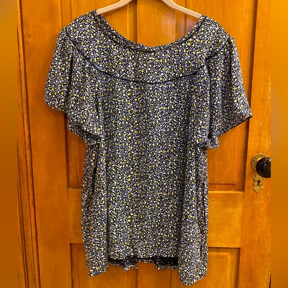 LOFT Tops - LOFT Blouse